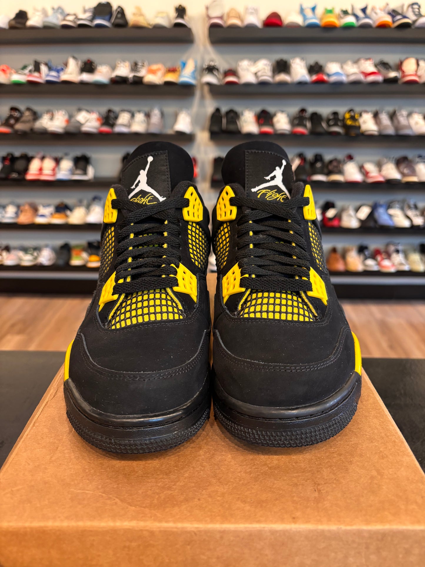 Jordan 4 Yellow Thunder Size 8.5 Pre-Owned (No Box)