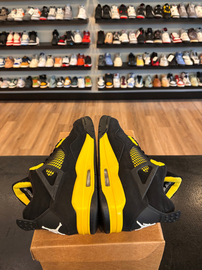 Jordan 4 Yellow Thunder Size 8.5 Pre-Owned (No Box)