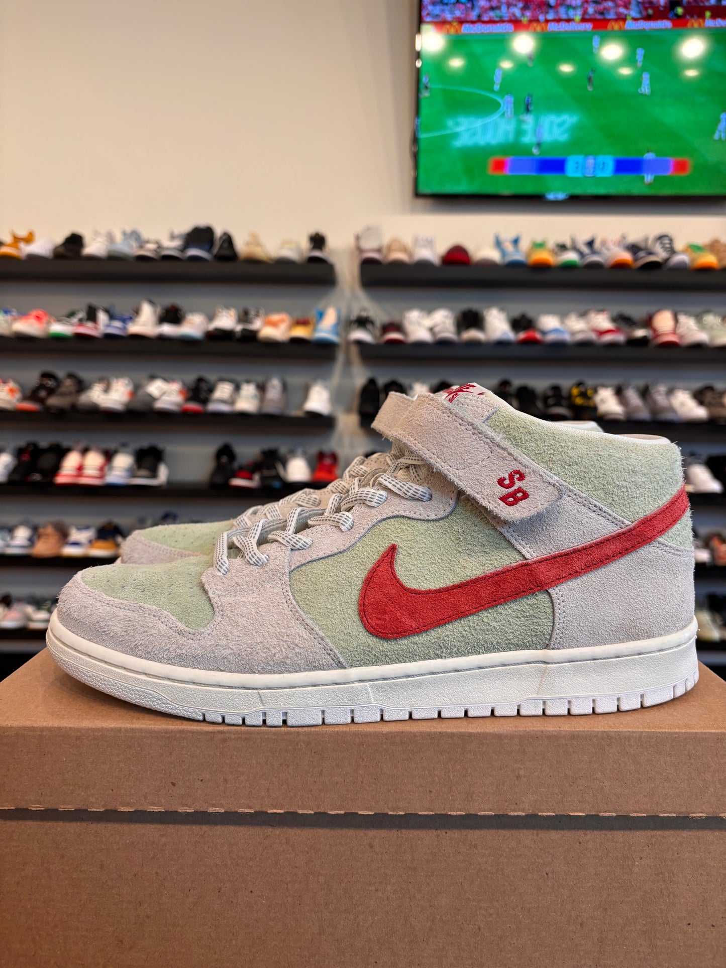 Nike SB Dunk Mid White Widow Size 12 Pre-Owned (No Box)