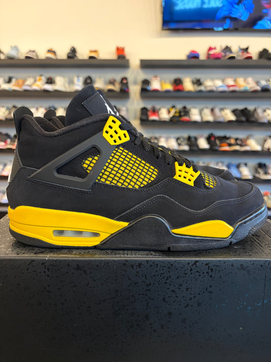 Jordan 4 Yellow Thunder Size 10.5 Pre-Owned