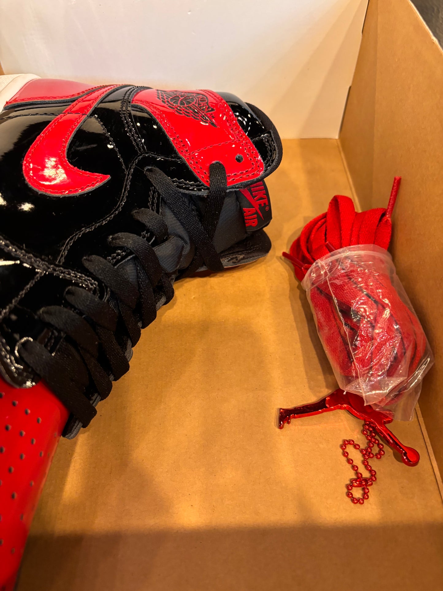 Jordan 1 Patent Bred Size 9 Pre-Owned