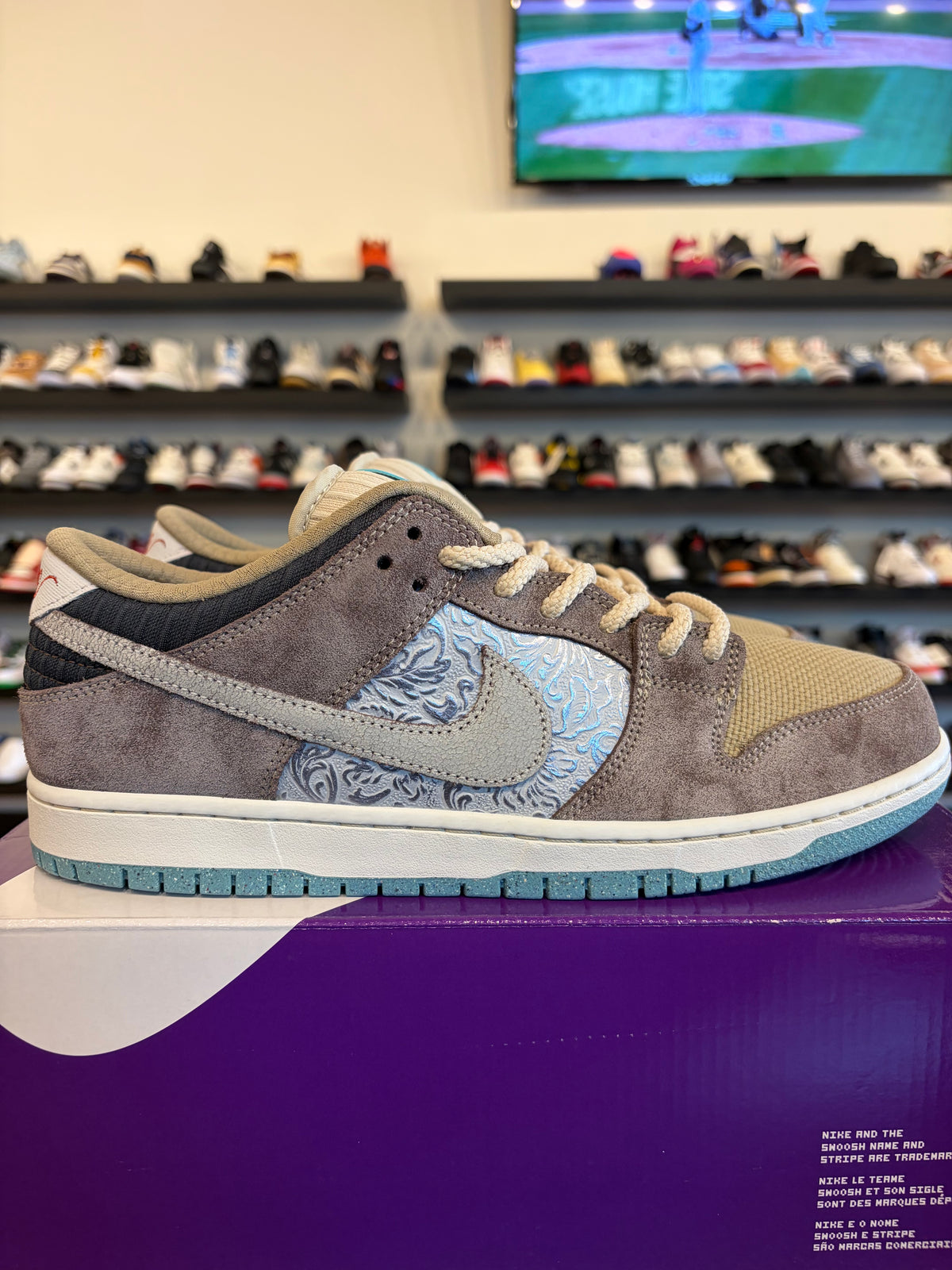 Nike SB Dunk Low Big Money Savings Size 12 Brand New