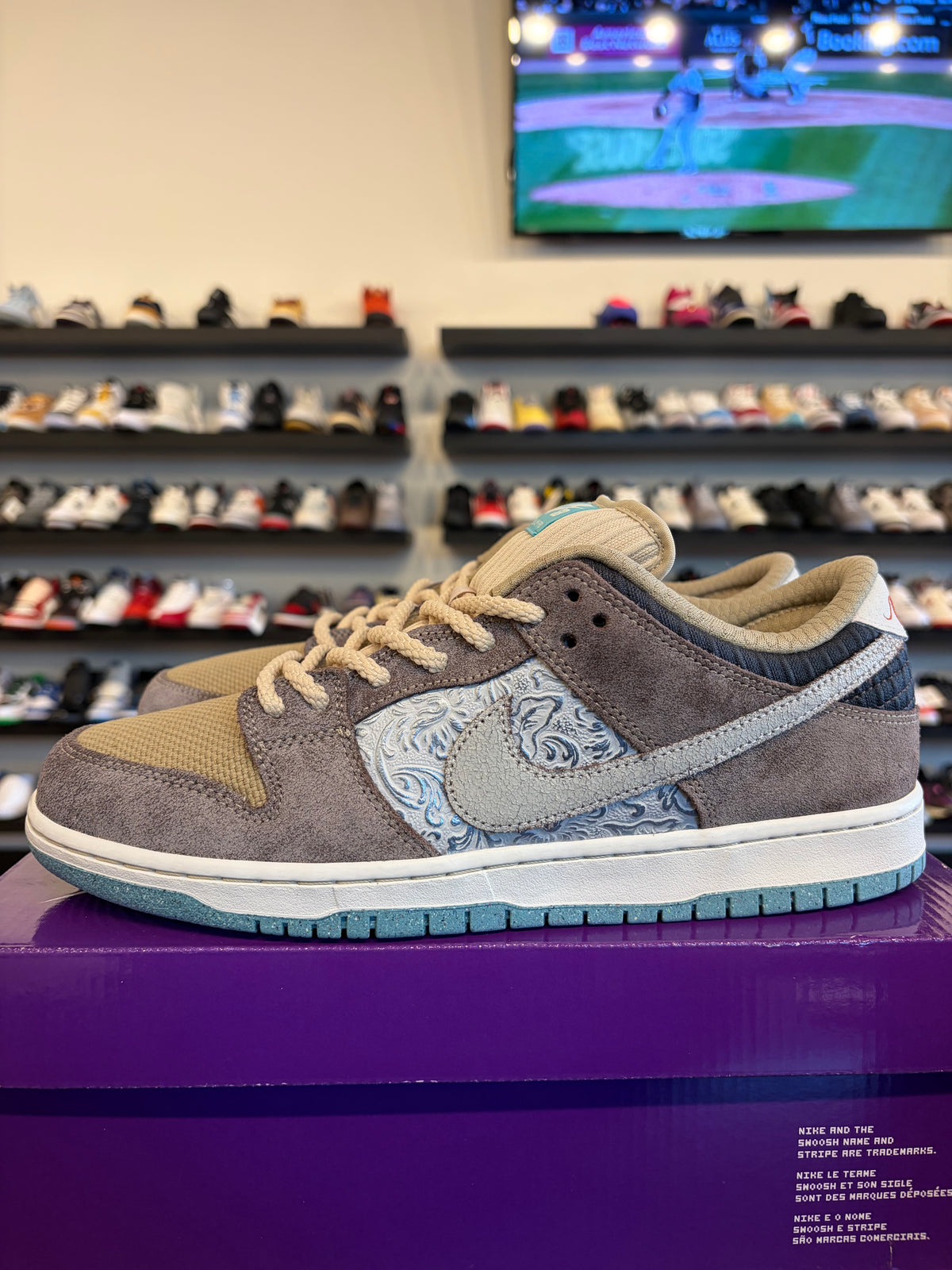 Nike SB Dunk Low Big Money Savings Size 12 Brand New