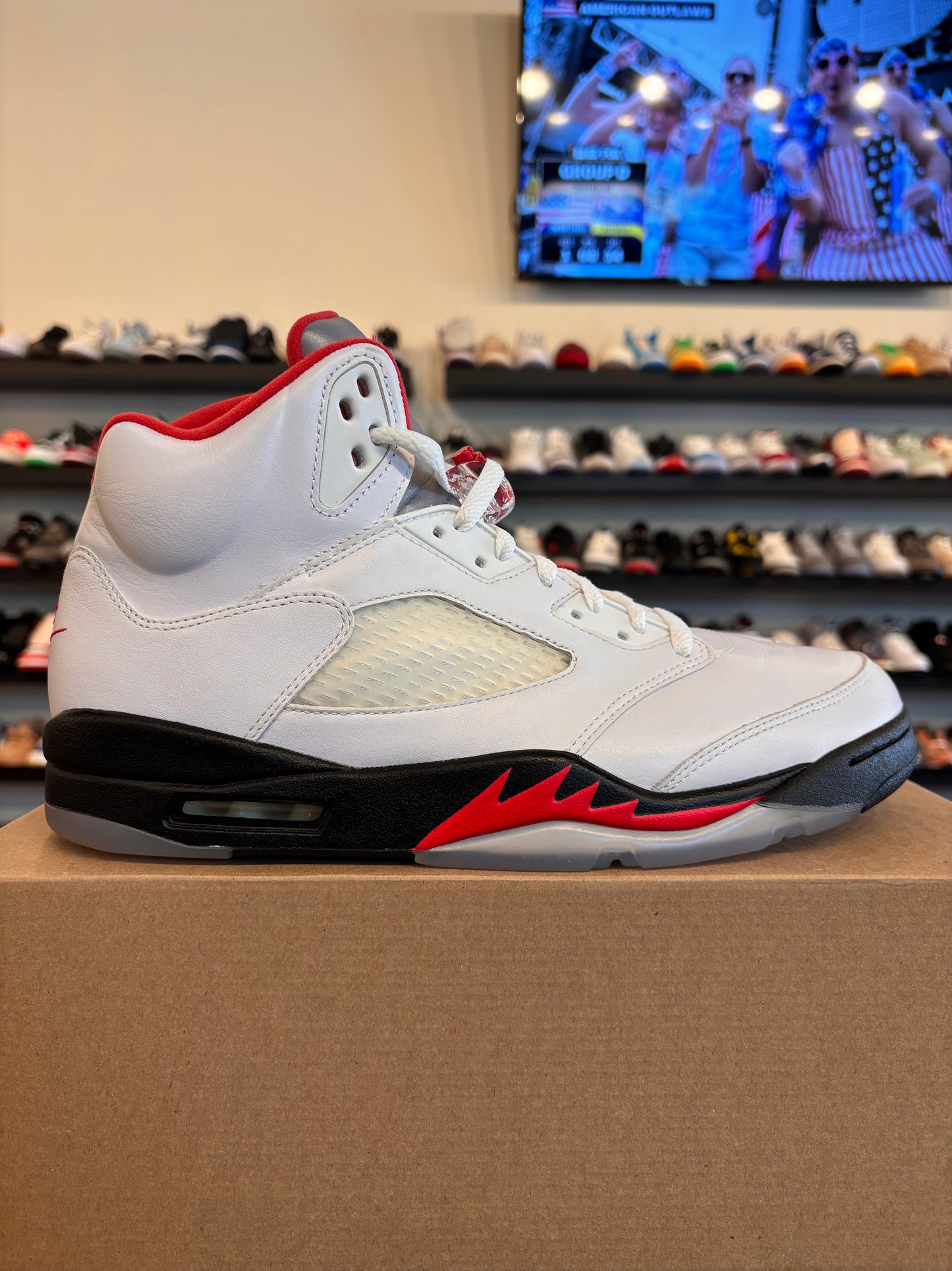 Jordan 5 Fire Red 2020 Size 11.5 Pre-Owned (No Box)