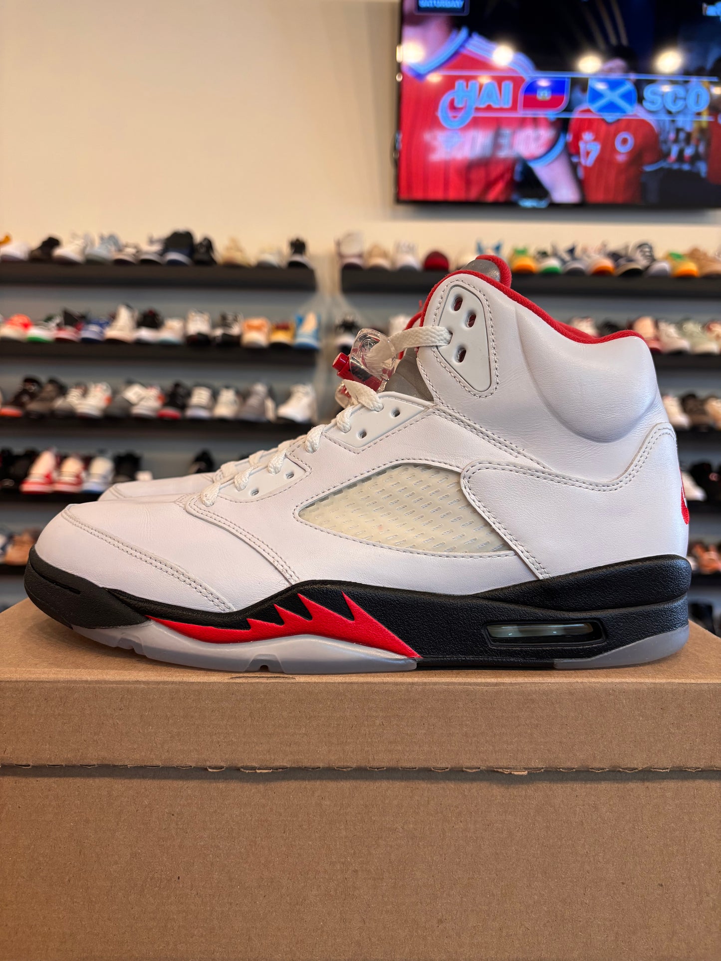 Jordan 5 Fire Red 2020 Size 11.5 Pre-Owned (No Box)