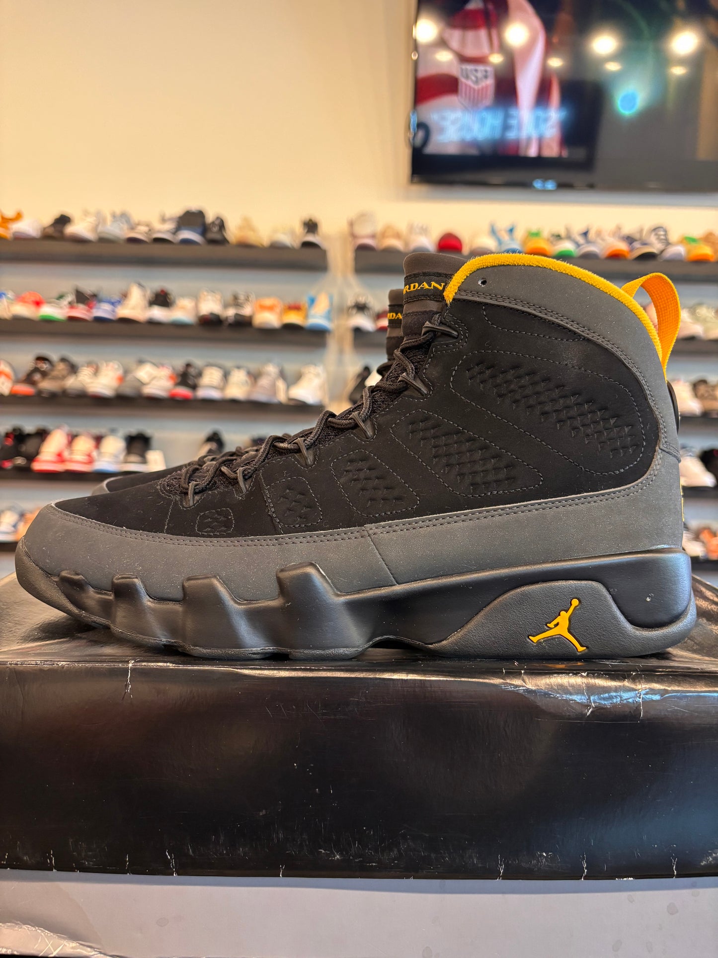 Jordan 9 Charcoal Size 11.5 Pre-Owned
