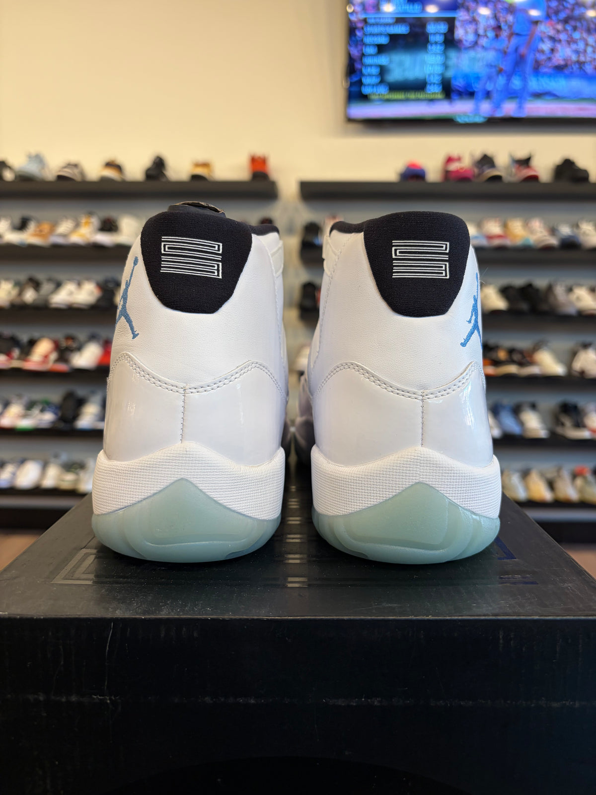 Jordan 11 Legend Blue 2014 Size 11 Brand New