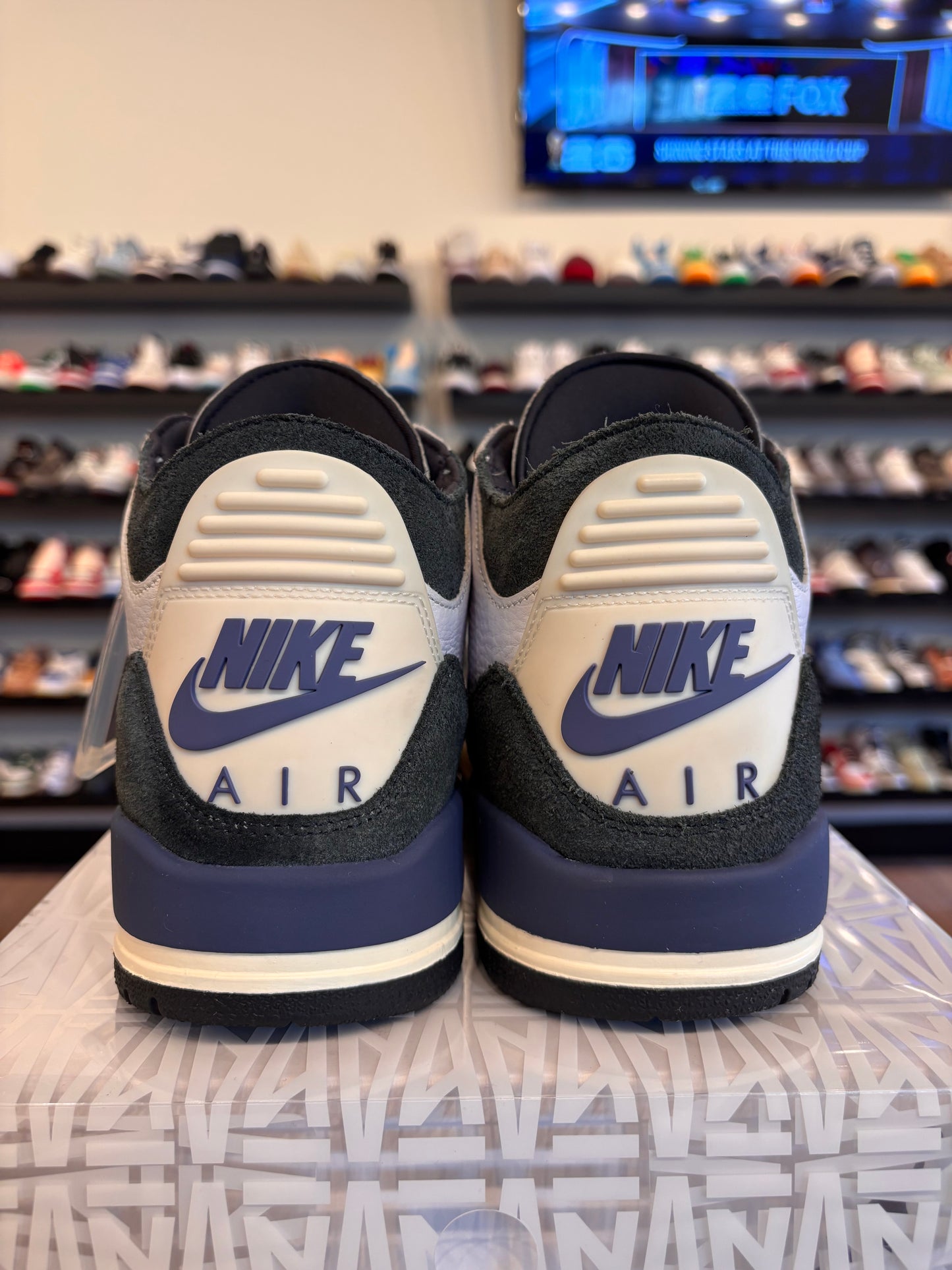 Jordan 3 A Ma Maniere Diffused Blue Size 9.5 Pre-Owned