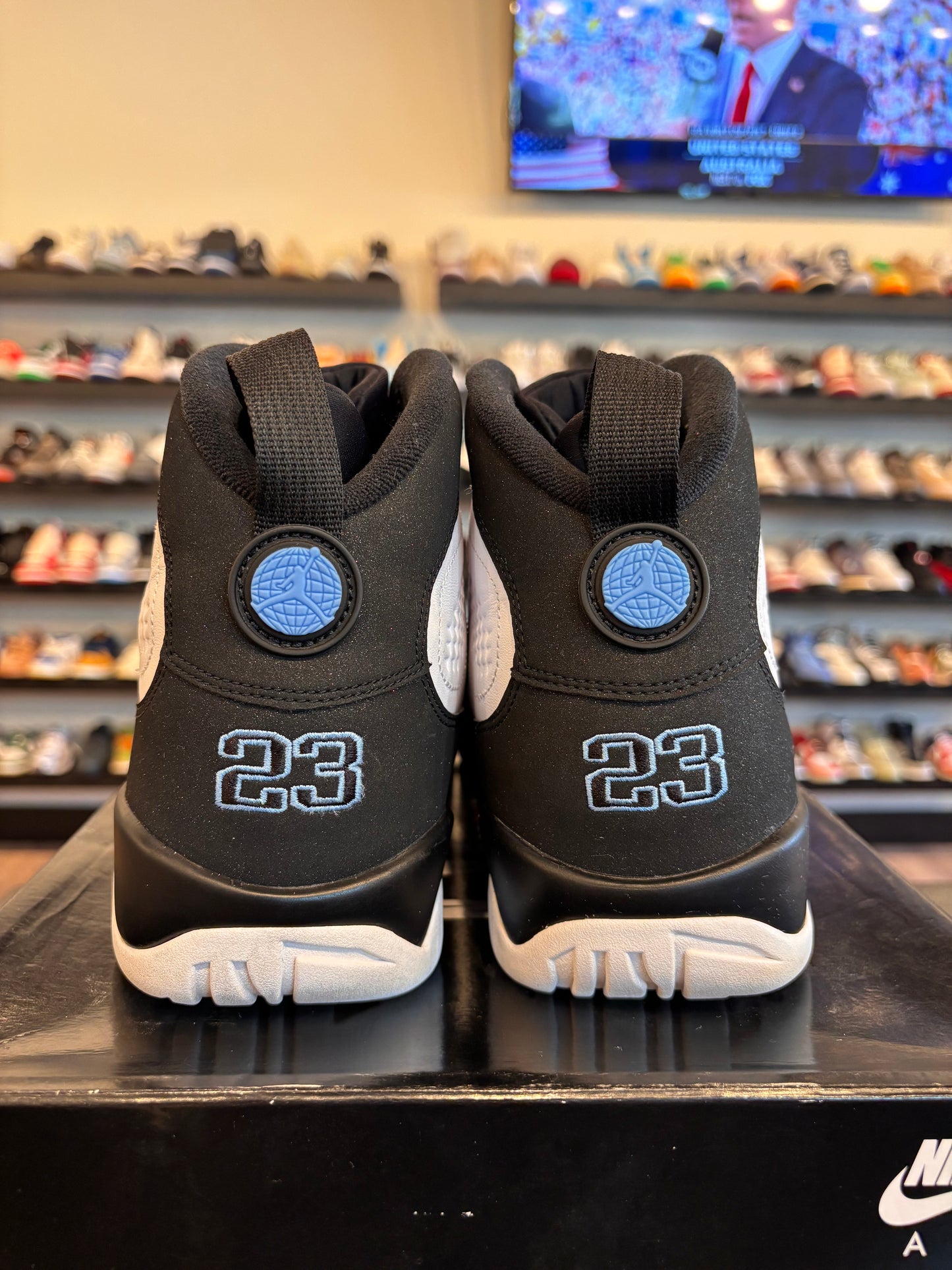 Jordan 9 University Blue Size 11.5 Pre-Owned