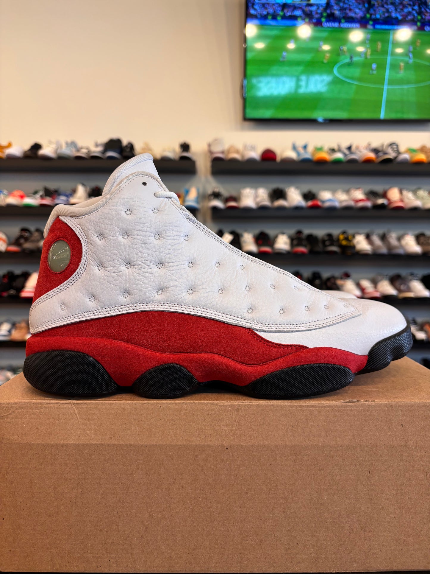 Jordan 13 Chicago 2017 Size 12 Pre-Owned (No Box)