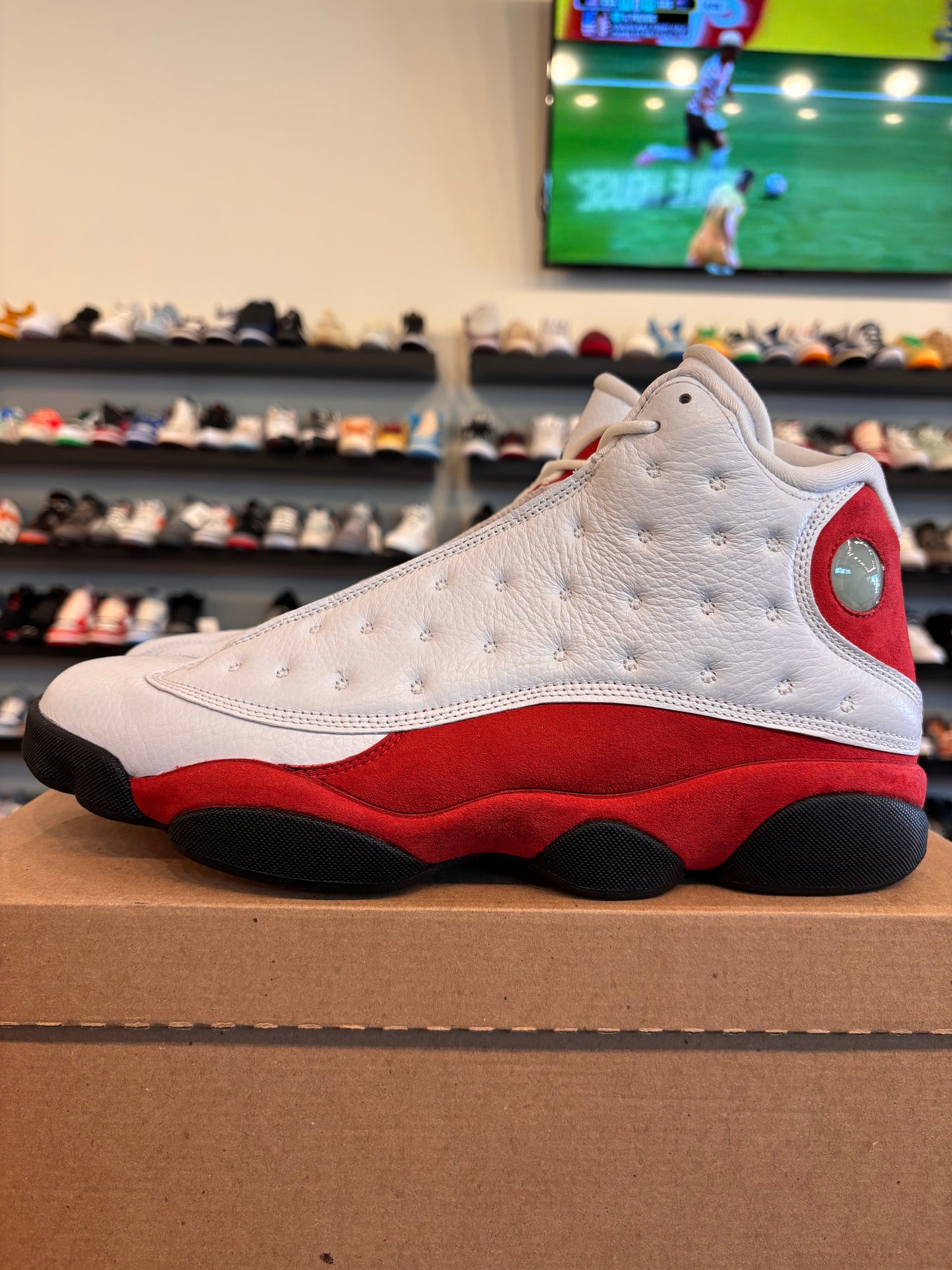 Jordan 13 Chicago 2017 Size 12 Pre-Owned (No Box)