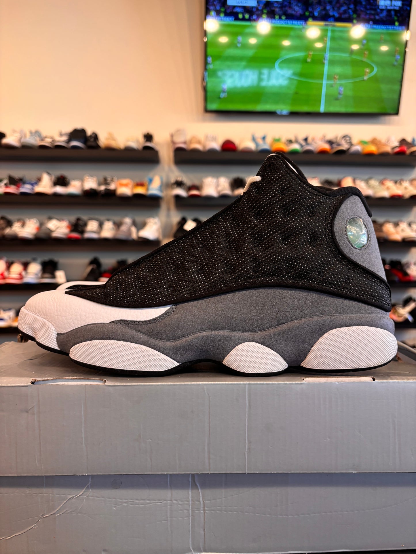 Jordan 13 Black Flint Size 11.5 Pre-Owned