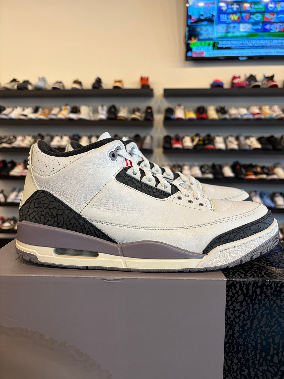Jordan 3 Cement Grey Size 13 Pre-Owned