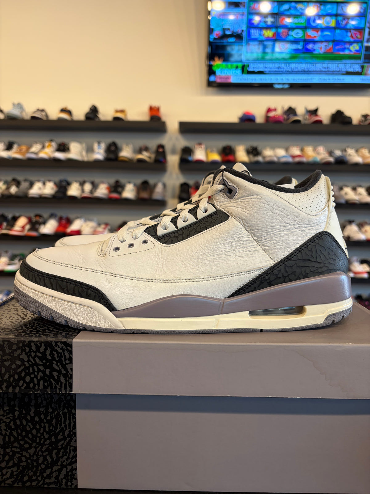 Jordan 3 Cement Grey Size 13 Pre-Owned