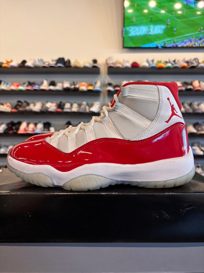 Jordan 11 Cherry Size 9 Pre-Owned
