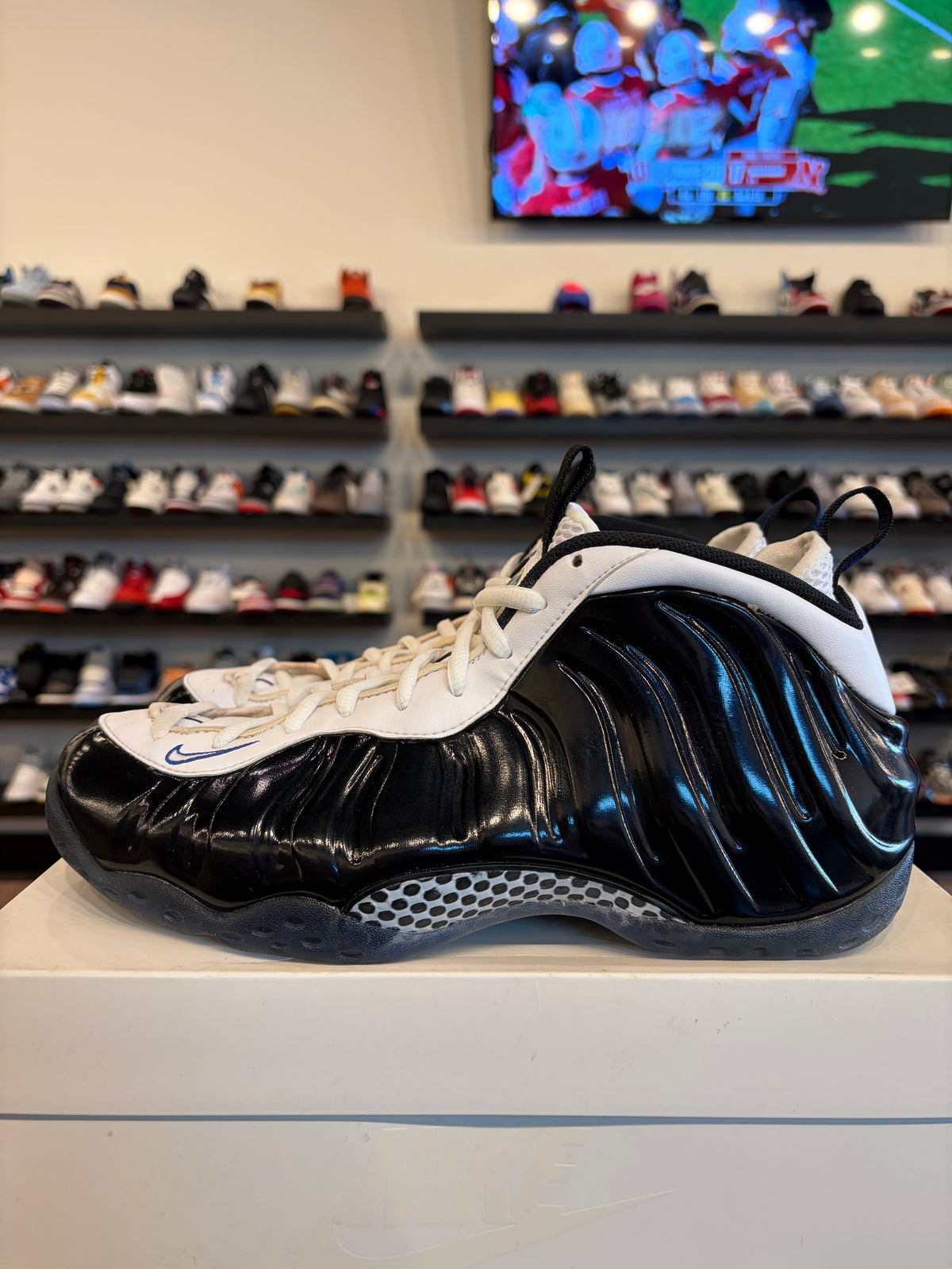 Nike Foamposite Concord Size 10.5 Pre-Owned