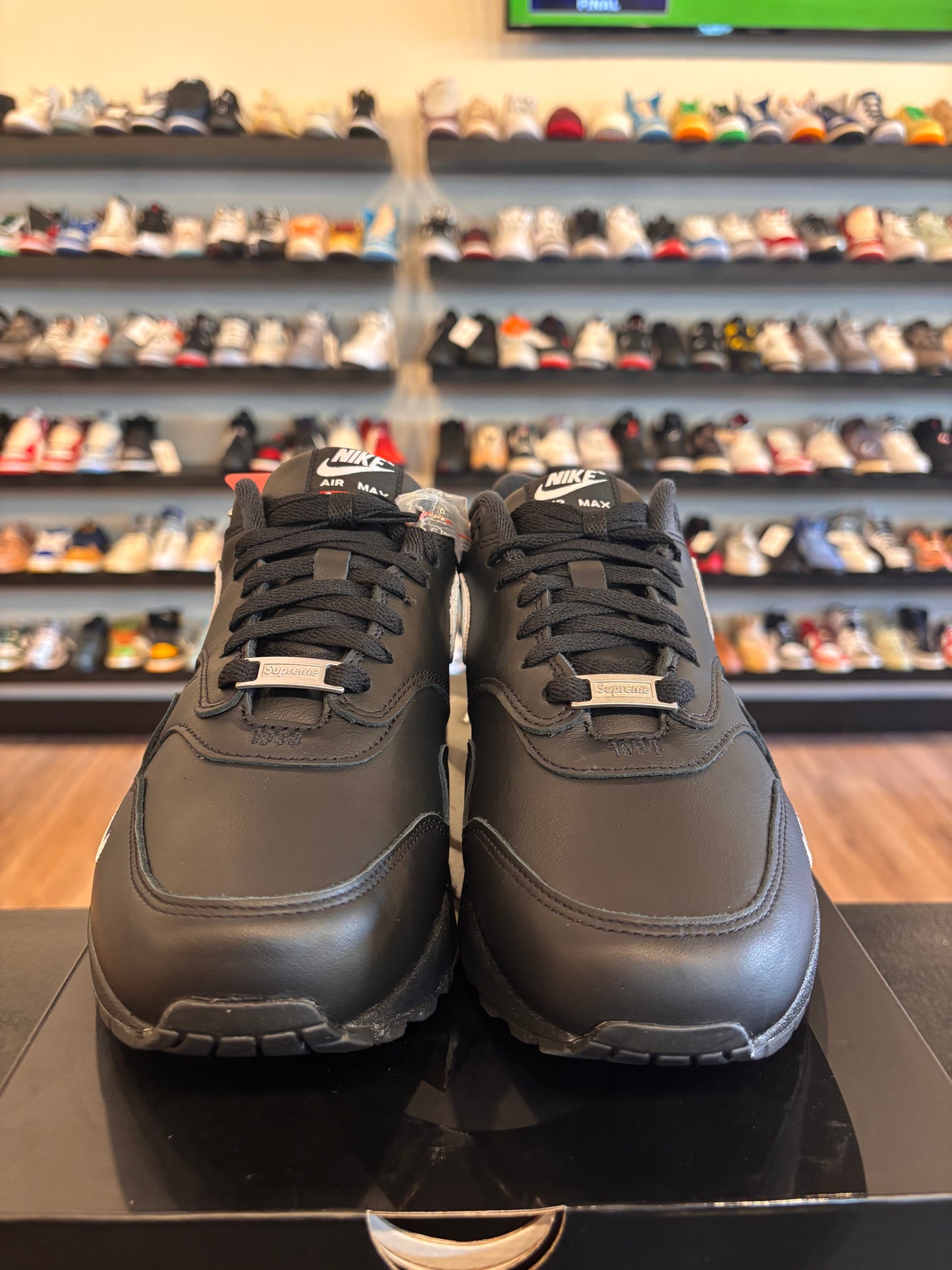 Nike Air Max 1 Supreme Black Size 9.5 Brand New