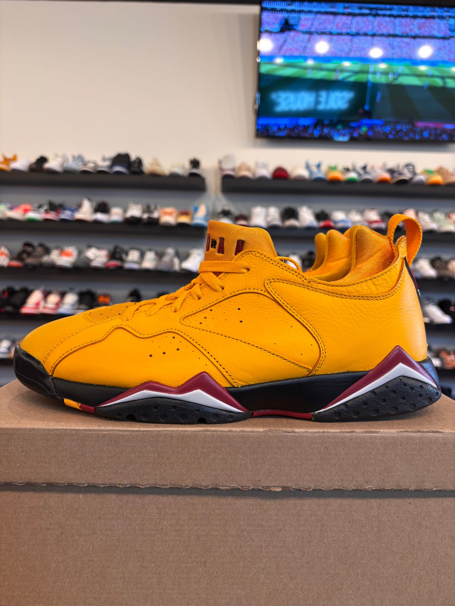 Jordan 7 Low Taxi Size 11 Pre-Owned (No Box)