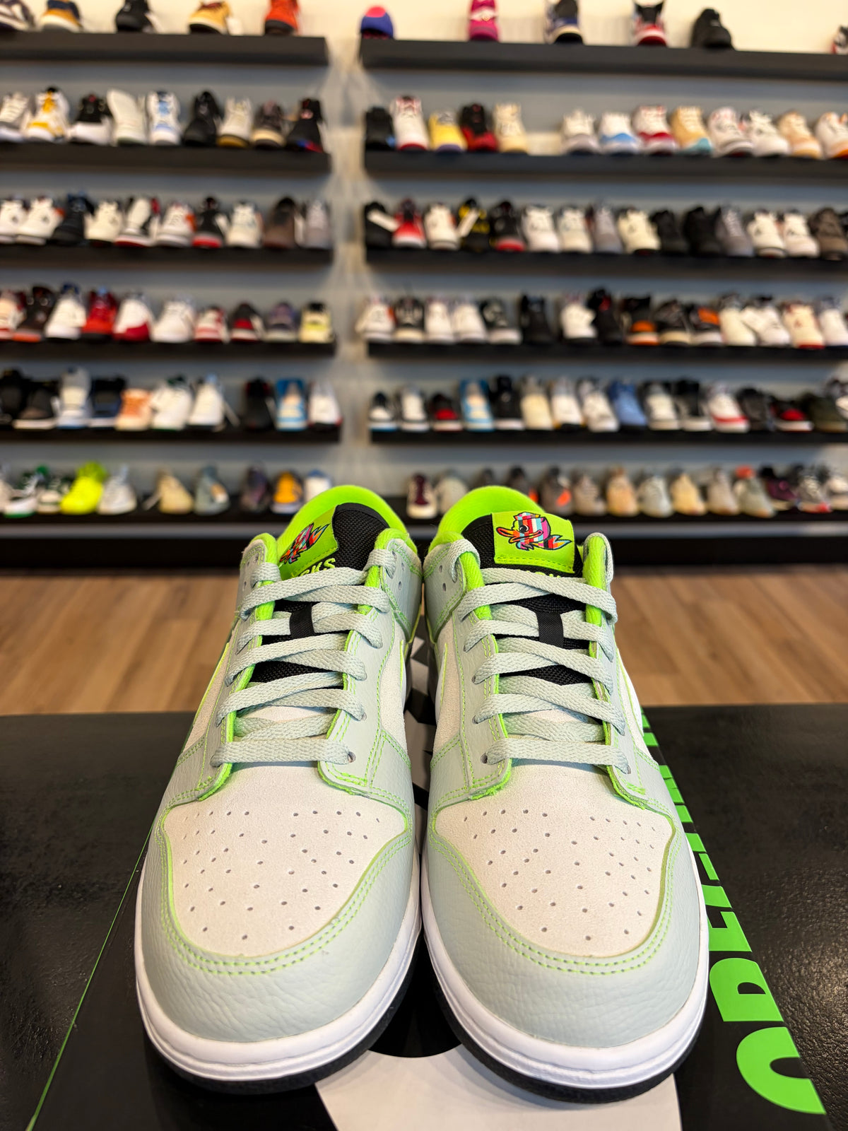 Nike Dunk Low Oregon Size 8.5 Brand New