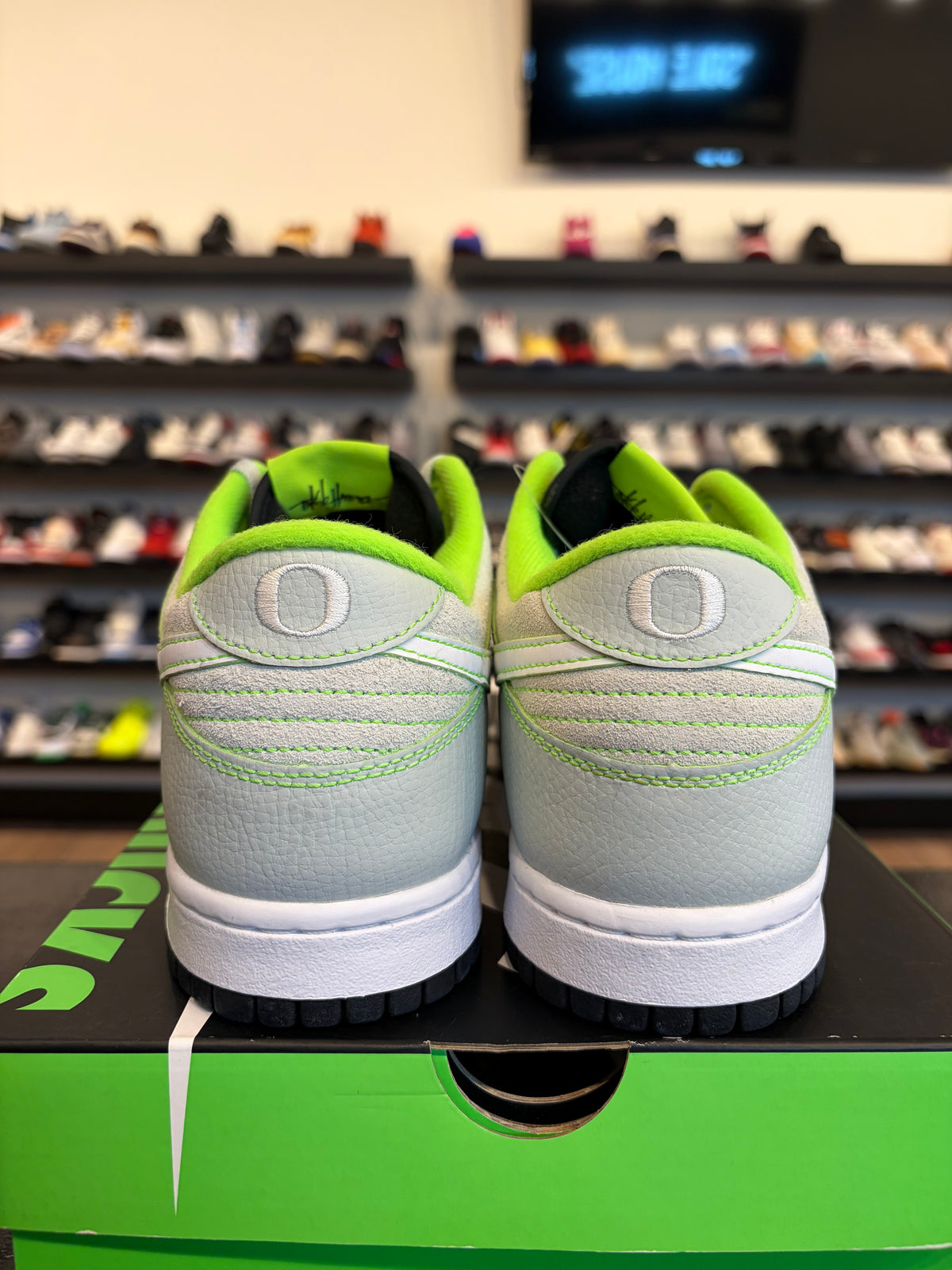Nike Dunk Low Oregon Size 8.5 Brand New