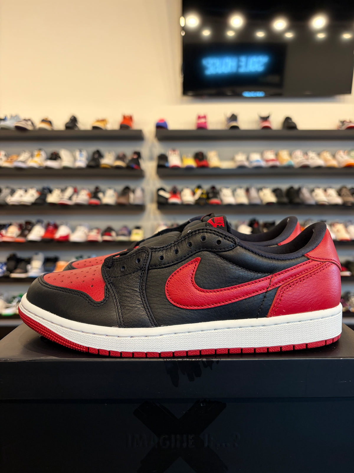 Jordan 1 Low Banned 2026 Size 8.5 Brand New