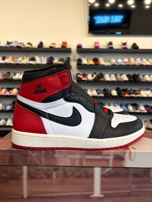 Jordan 1 Reimagined Black Toe Size 8.5 Brand New