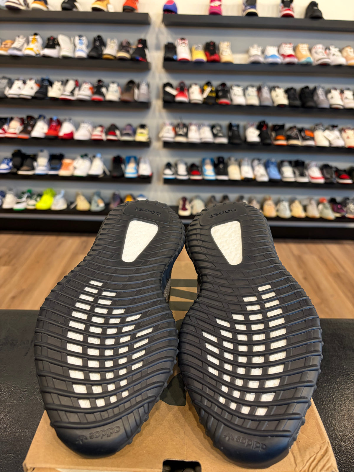 Yeezy 350 V2 Carbon Beluga Size 8.5 Brand New