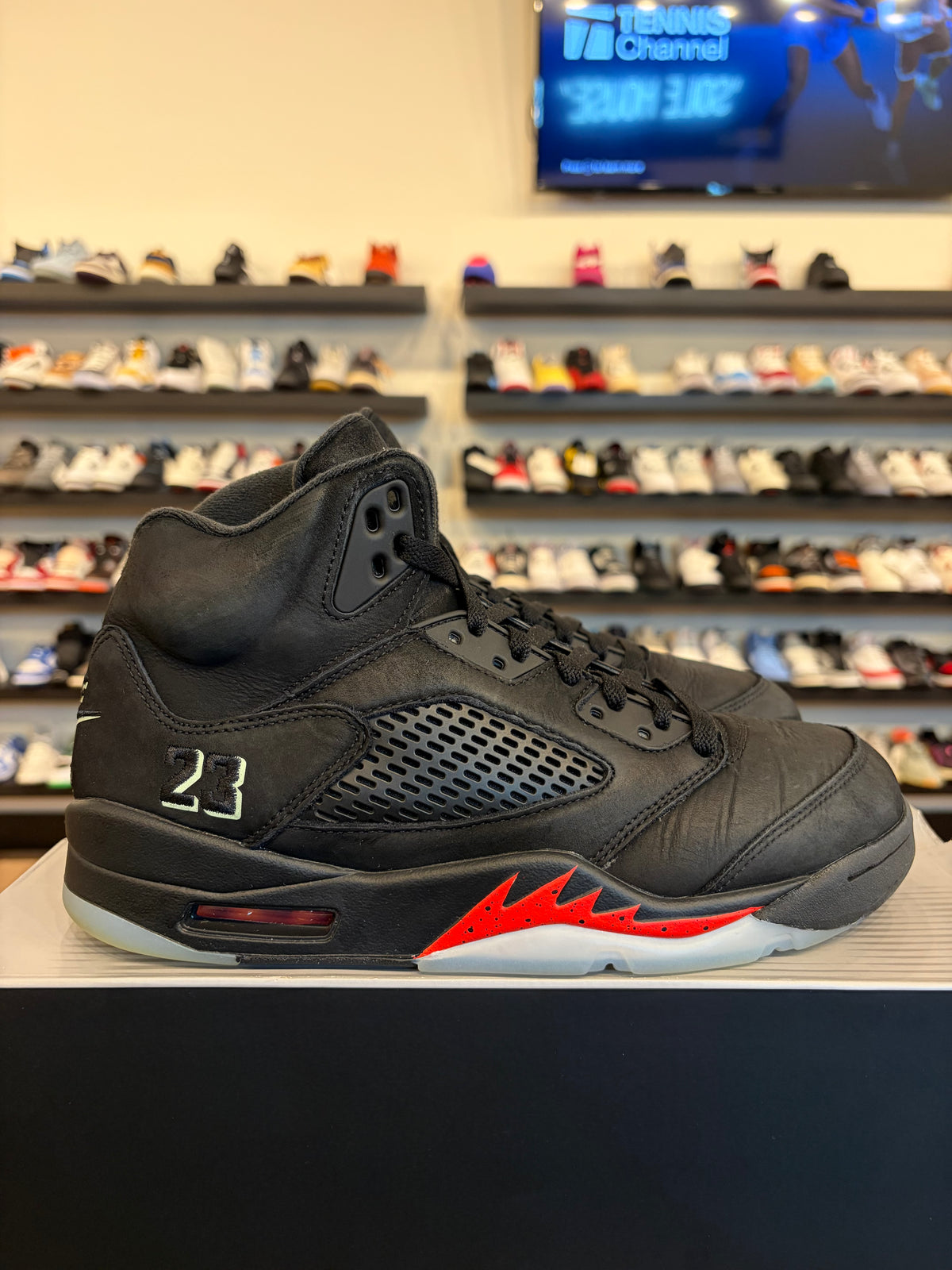 Jordan 5 Halloween Size 8.5 Pre-Owned
