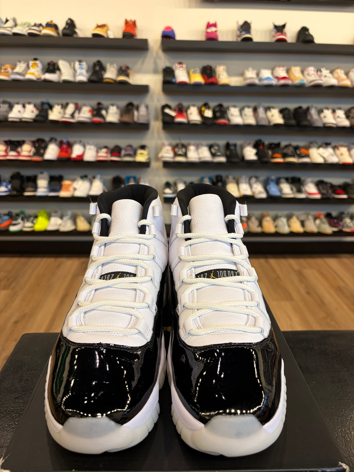 Jordan 11 Gratitude Size 12 Pre-Owned