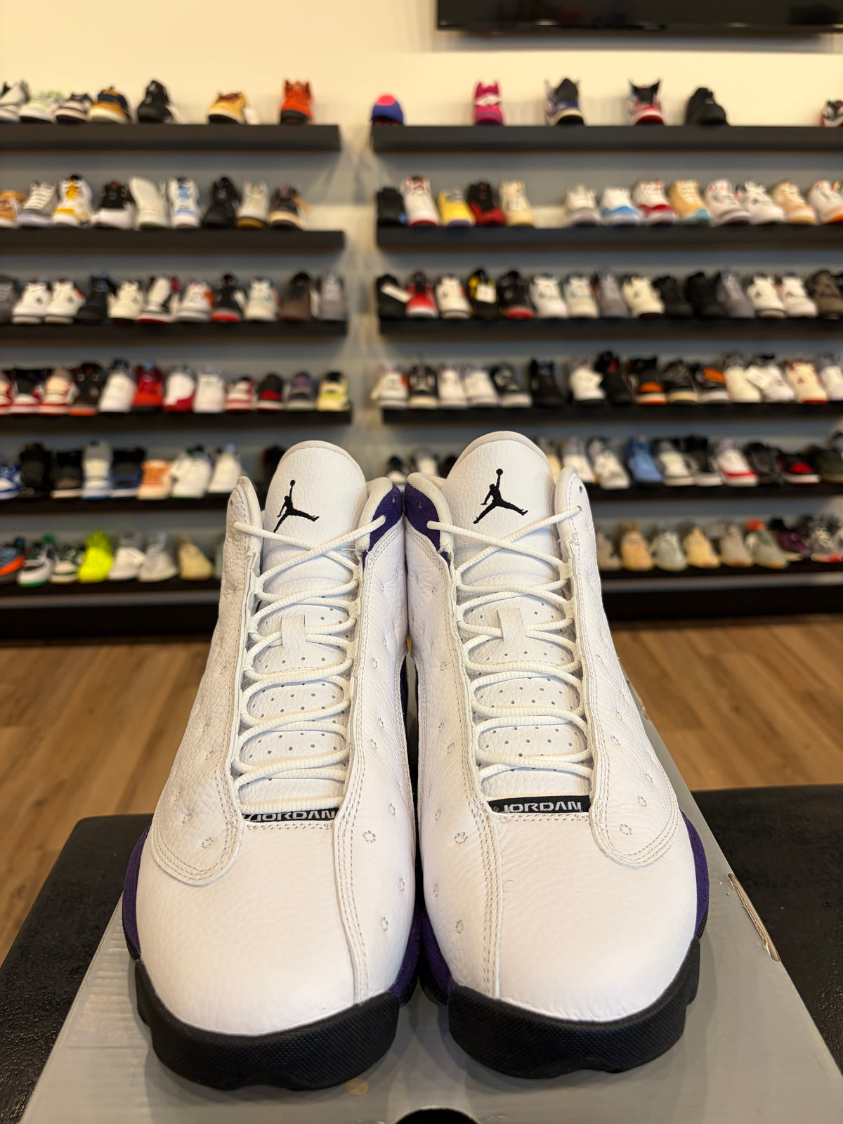 Jordan 13 Lakers Size 12 Pre-Owned