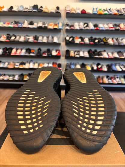 Yeezy 350 V2 Bred Size 10.5 Pre-Owned