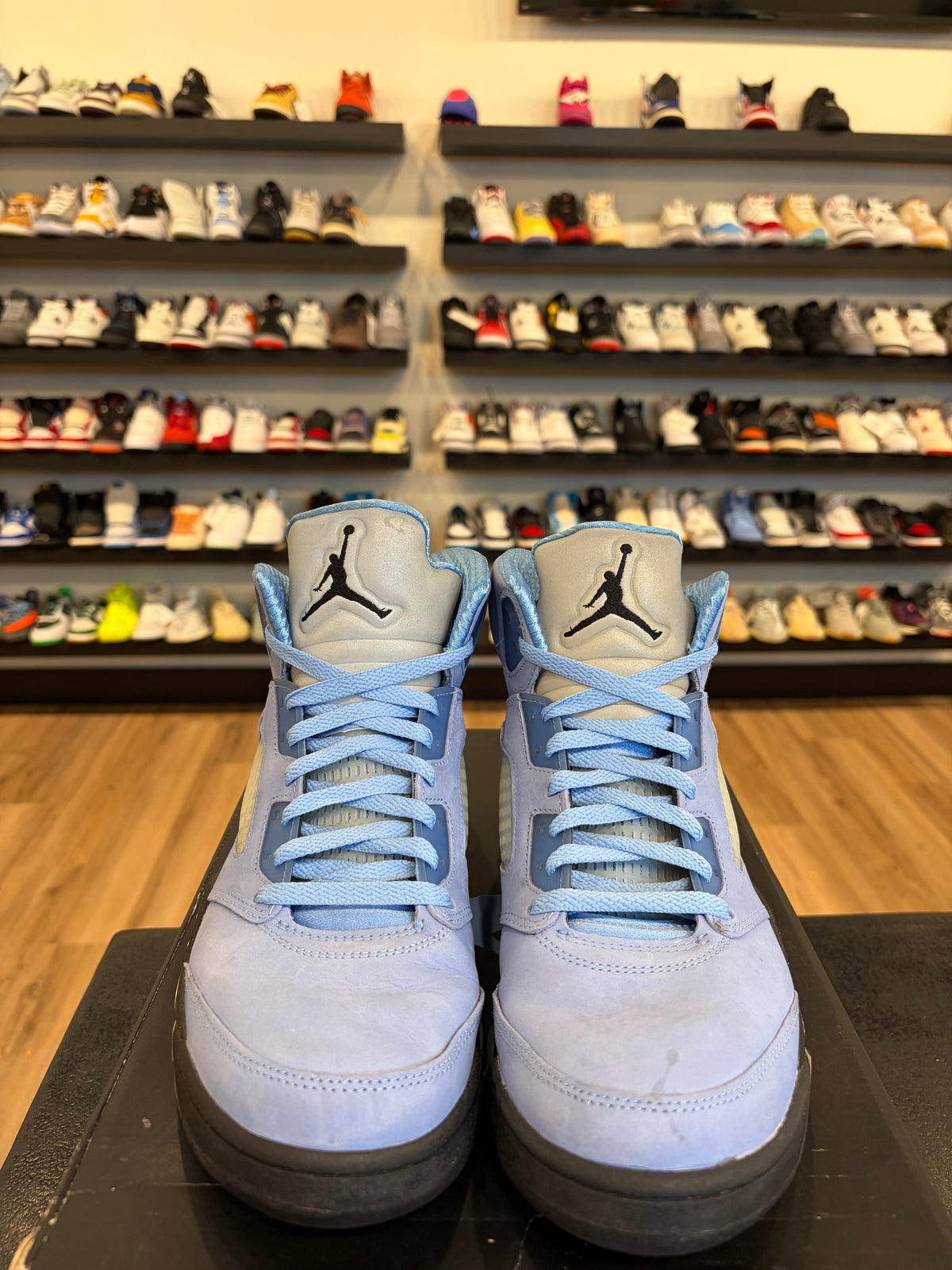 Jordan 5 University Blue Size 11 Pre-Owned