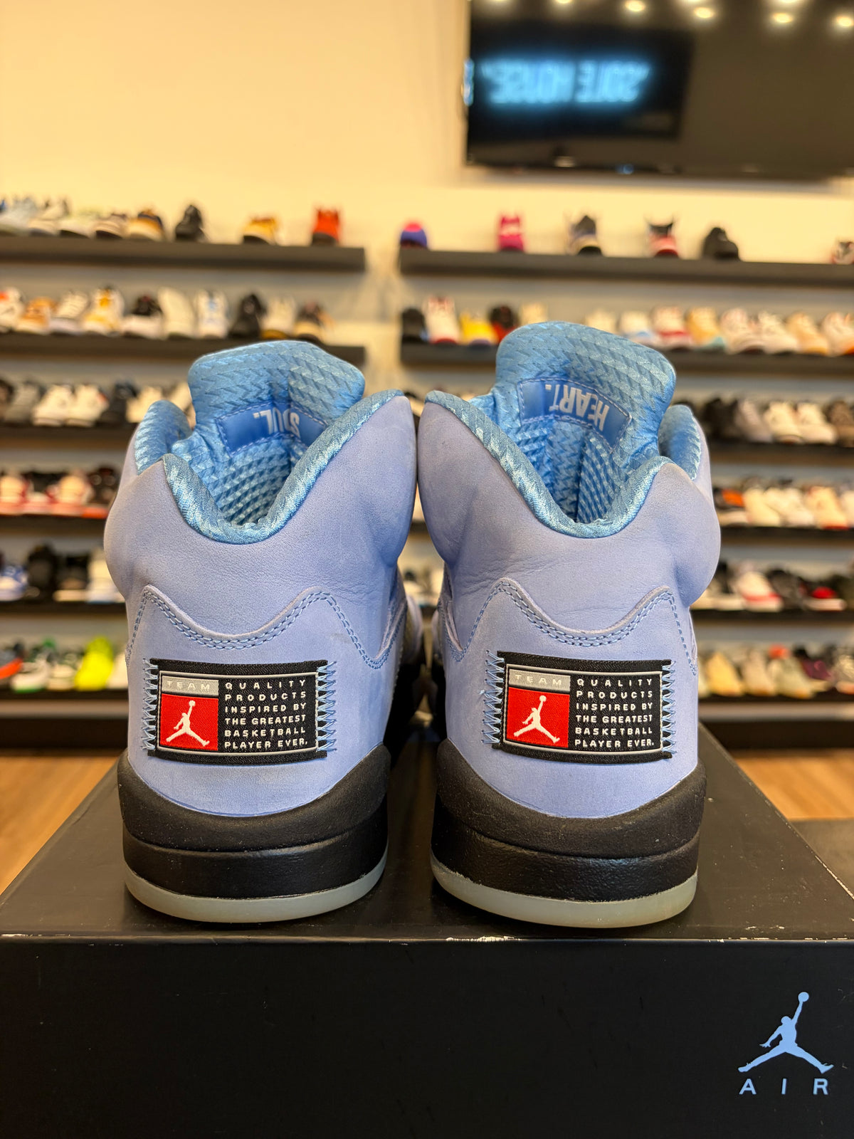Jordan 5 University Blue Size 11 Pre-Owned