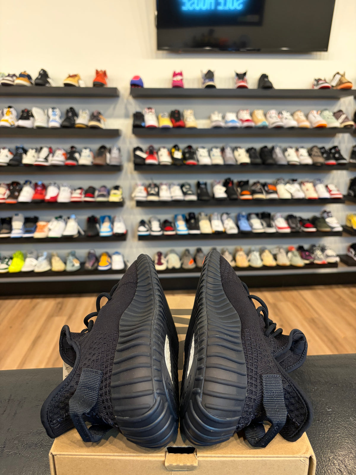 Yeezy 350 V2 Onyx Size 11 Brand New