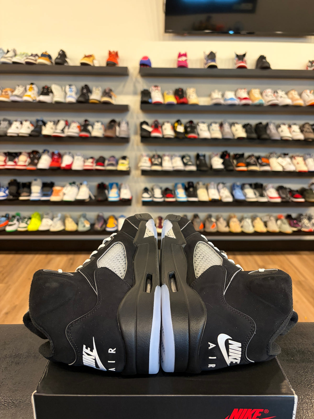 Jordan 5 Reimagined Black Metallic Size 10.5 Brand New
