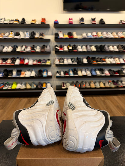 Nike Foamposite White Black Size 9.5 Pre-Owned (No Box)