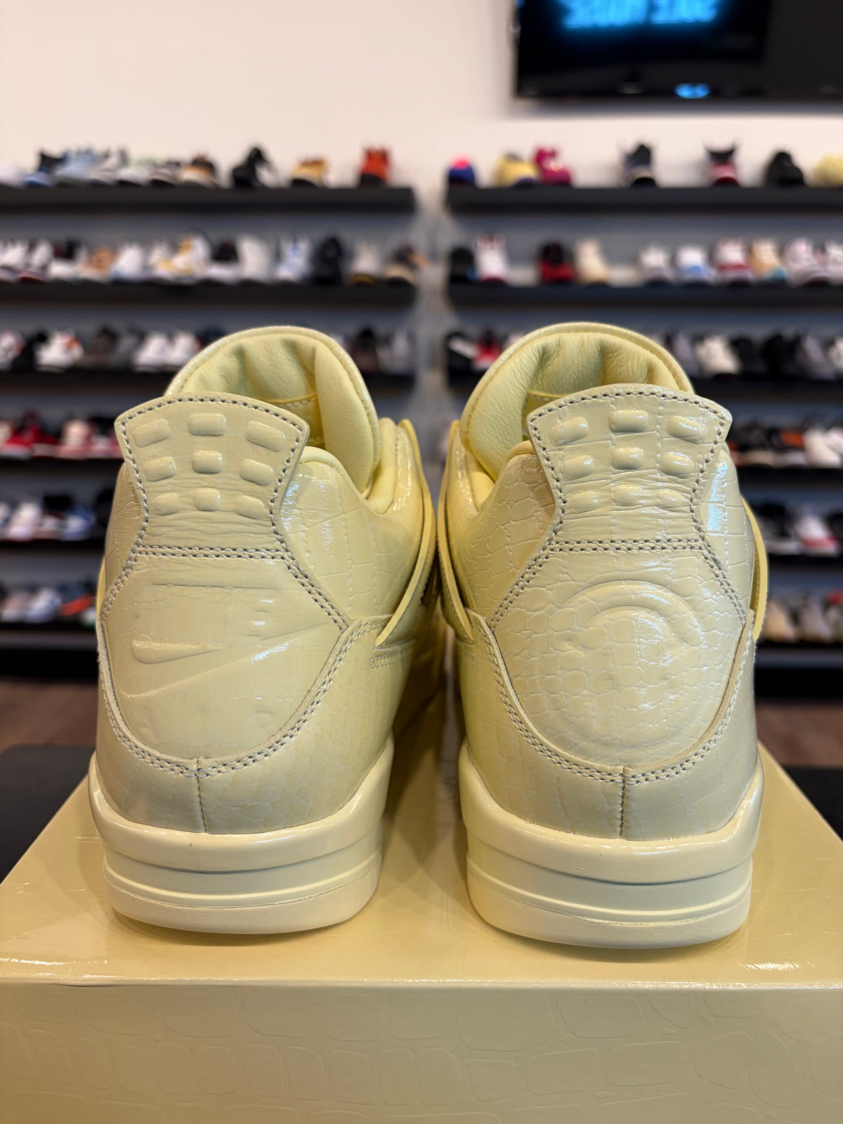 Jordan 4 J Balvin Lemonade Size 10.5 Brand New