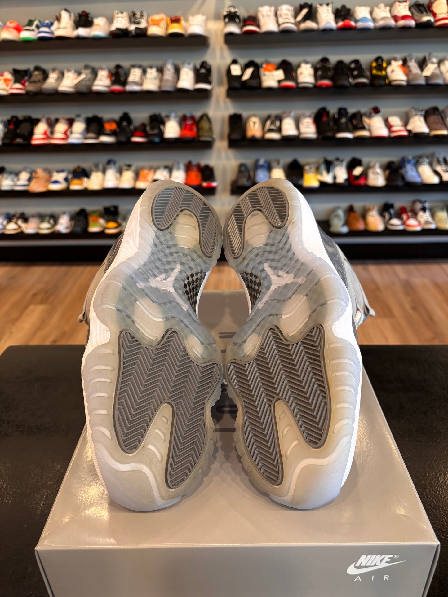 Jordan 11 Cool Grey Size 9.5 Pre-Owned
