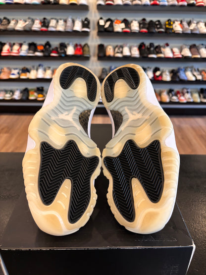 Jordan 11 Gratitude Size 8 Pre-Owned