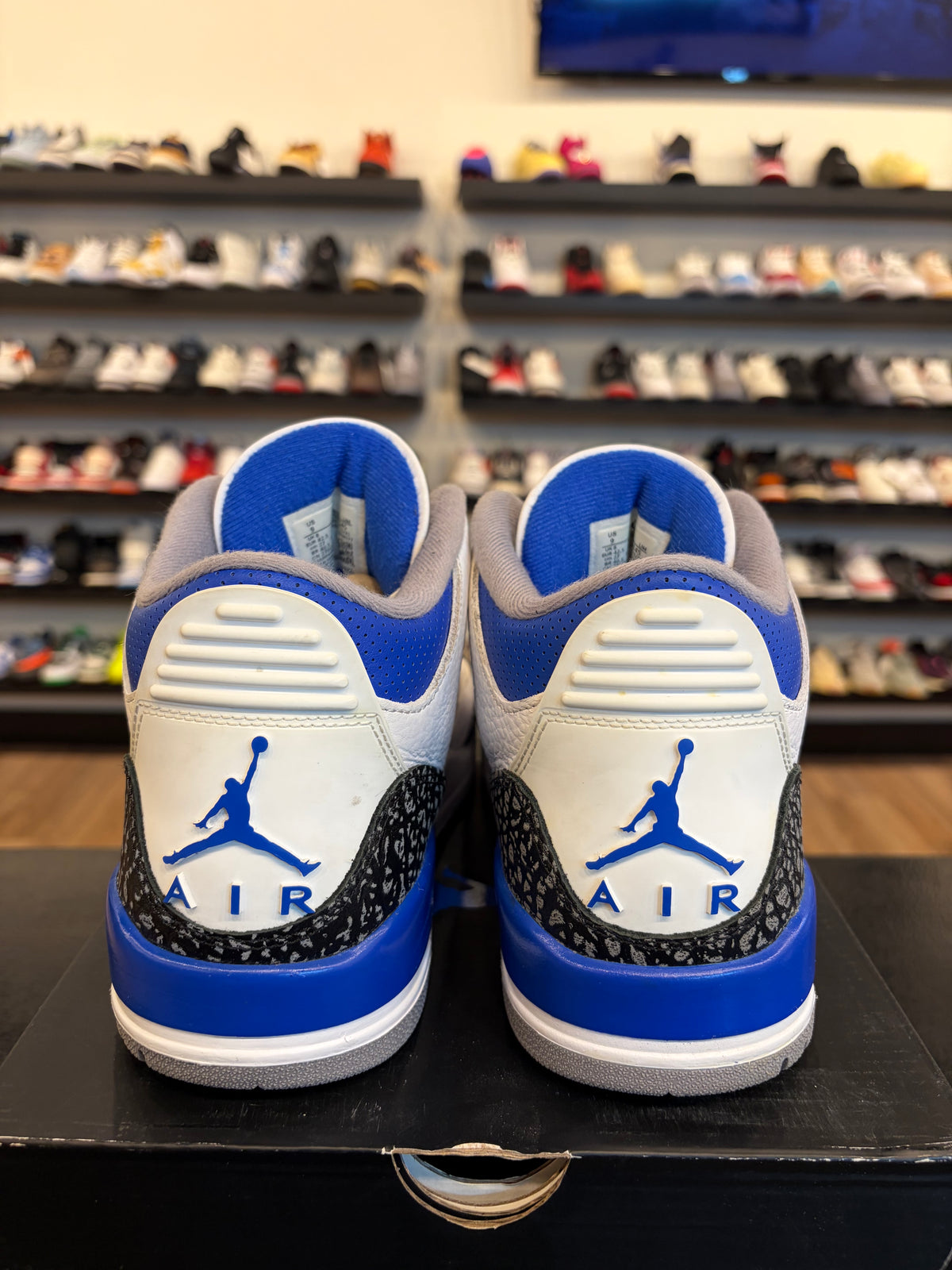 Jordan 3 Racer Blue Size 9 Pre-Owned