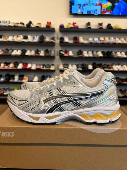 ASICS Gel Kayano White Yellow Size 9.5 Pre-Owned