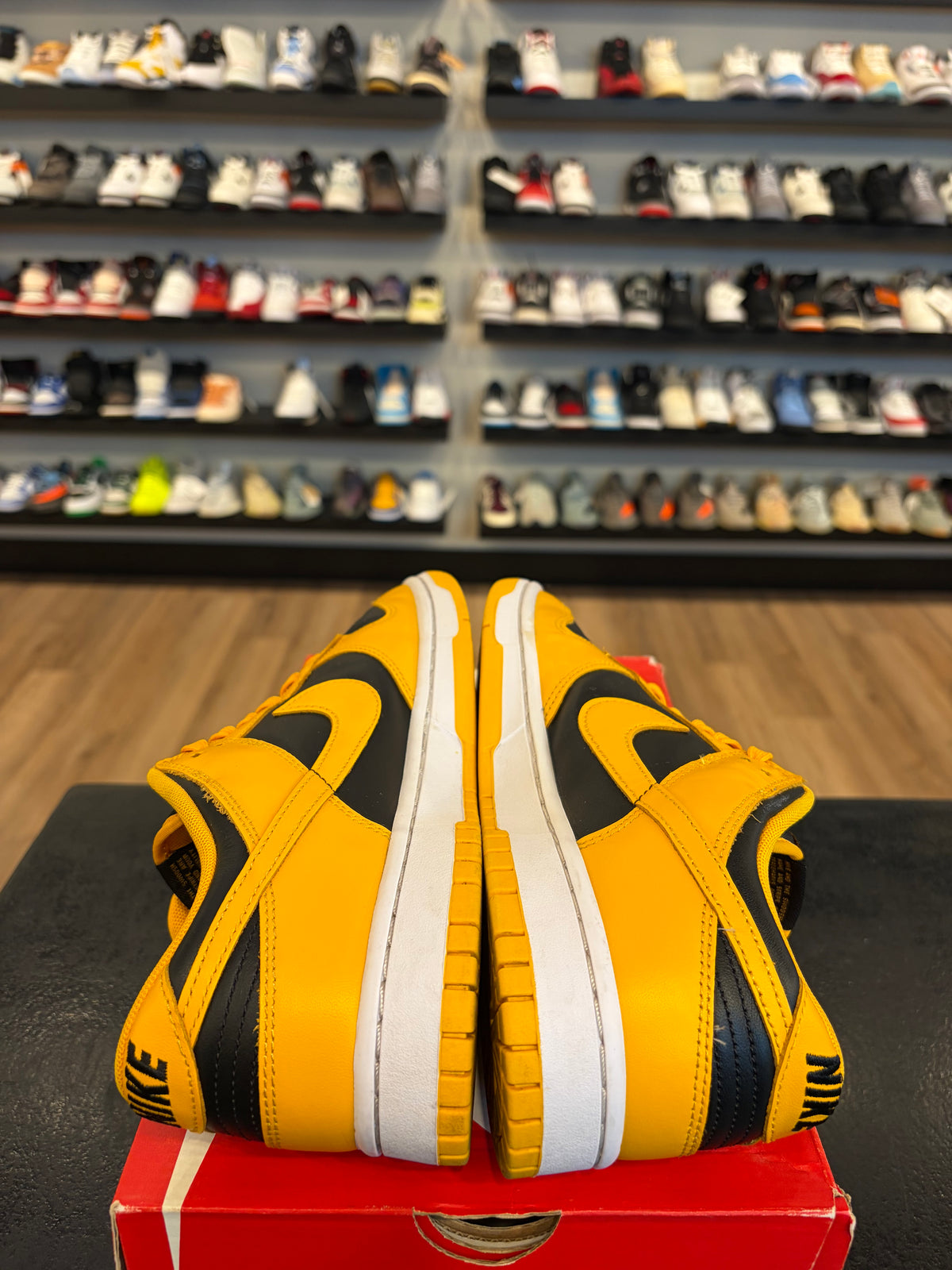 Nike Dunk Low Goldenrod Size 9 Pre-Owned