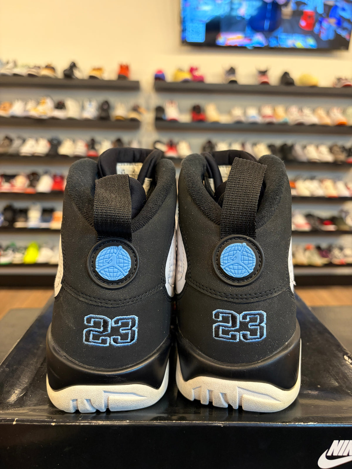 Jordan 9 University Blue Black Size 9.5 Pre-Owned