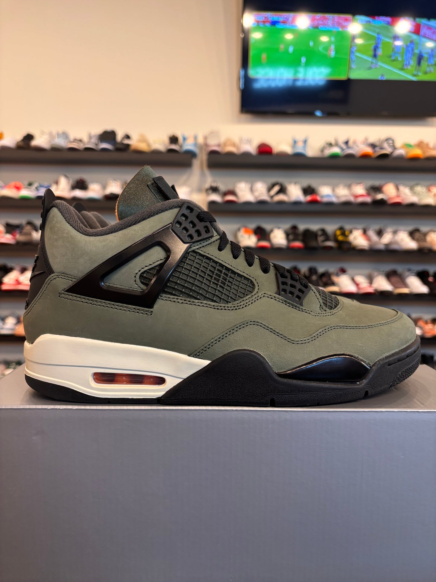 Jordan 4 Undefeated 2025 Size 11 Brand New