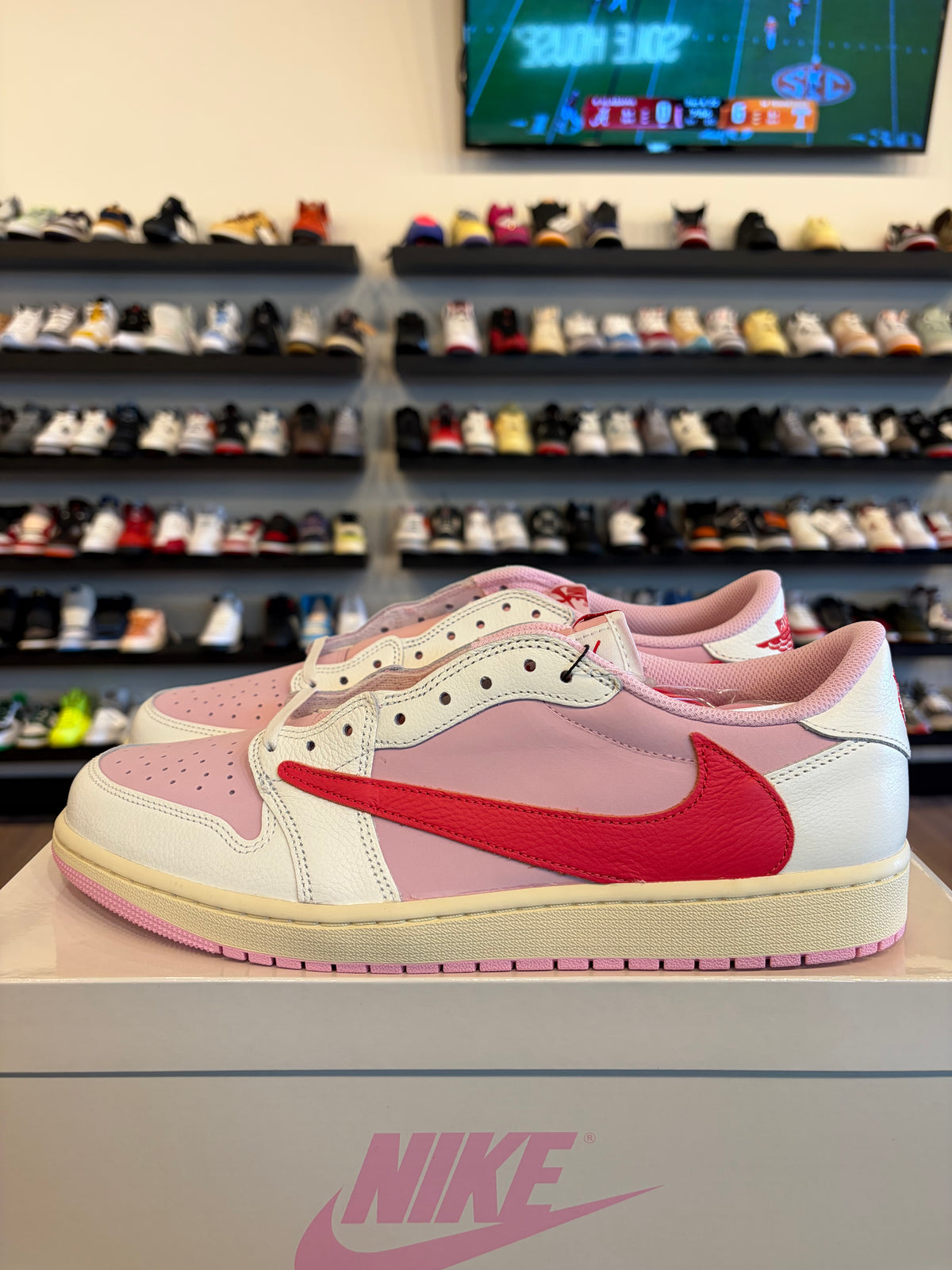 Jordan 1 Low Travis Scott Tropical Pink Size 13 Brand New