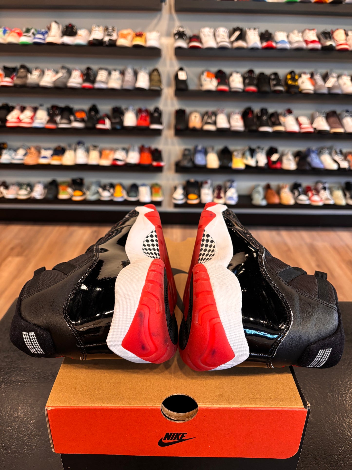 Jordan 11 Bred 2019 Size 8.5 Pre-Owned