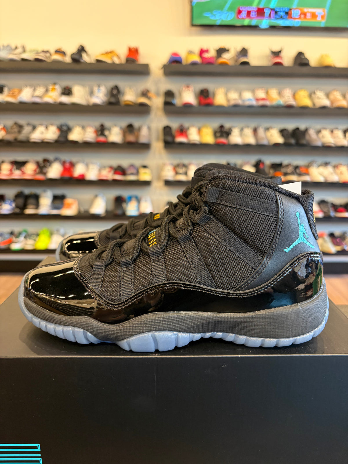 Jordan 11 Gamma 2025 Size 5.5Y (7W) Brand New