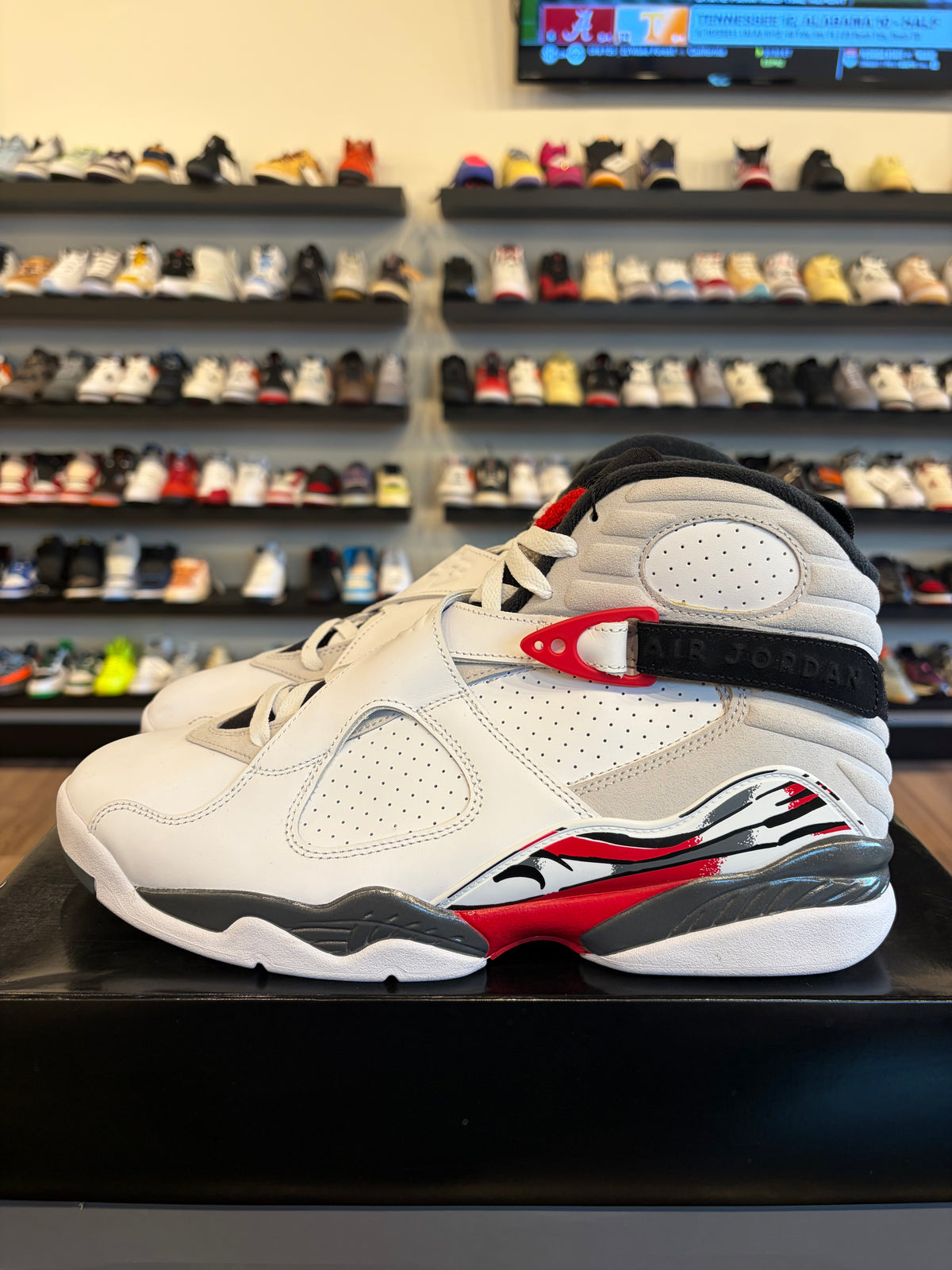 Jordan 8 Bugs Bunny 2025 Size 12 Brand New