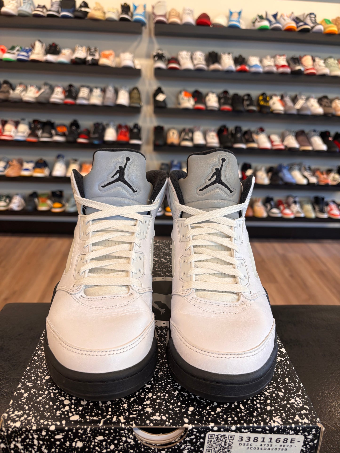 Jordan 5 Reverse Metallic Size 8 Pre-Owned
