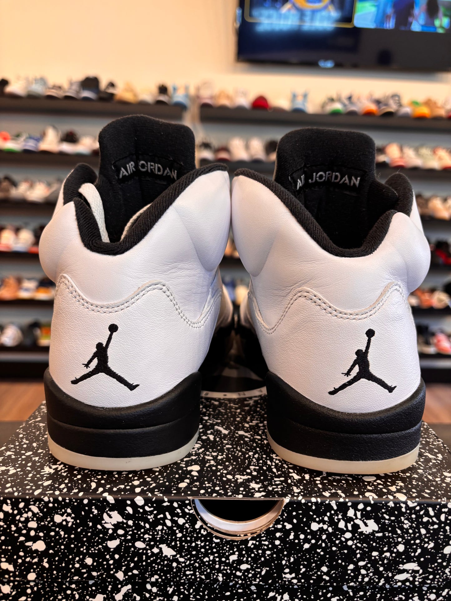 Jordan 5 Reverse Metallic Size 8 Pre-Owned